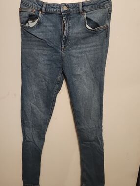 Women's Skinny Jeans in Washed Blue